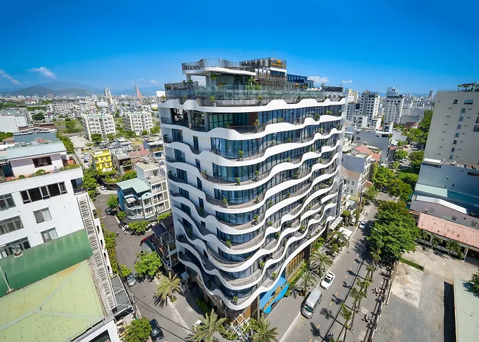 Golden Lotus Grand Da Nang - Panoramic Rooftop Bar & Daily Afternoon Tea